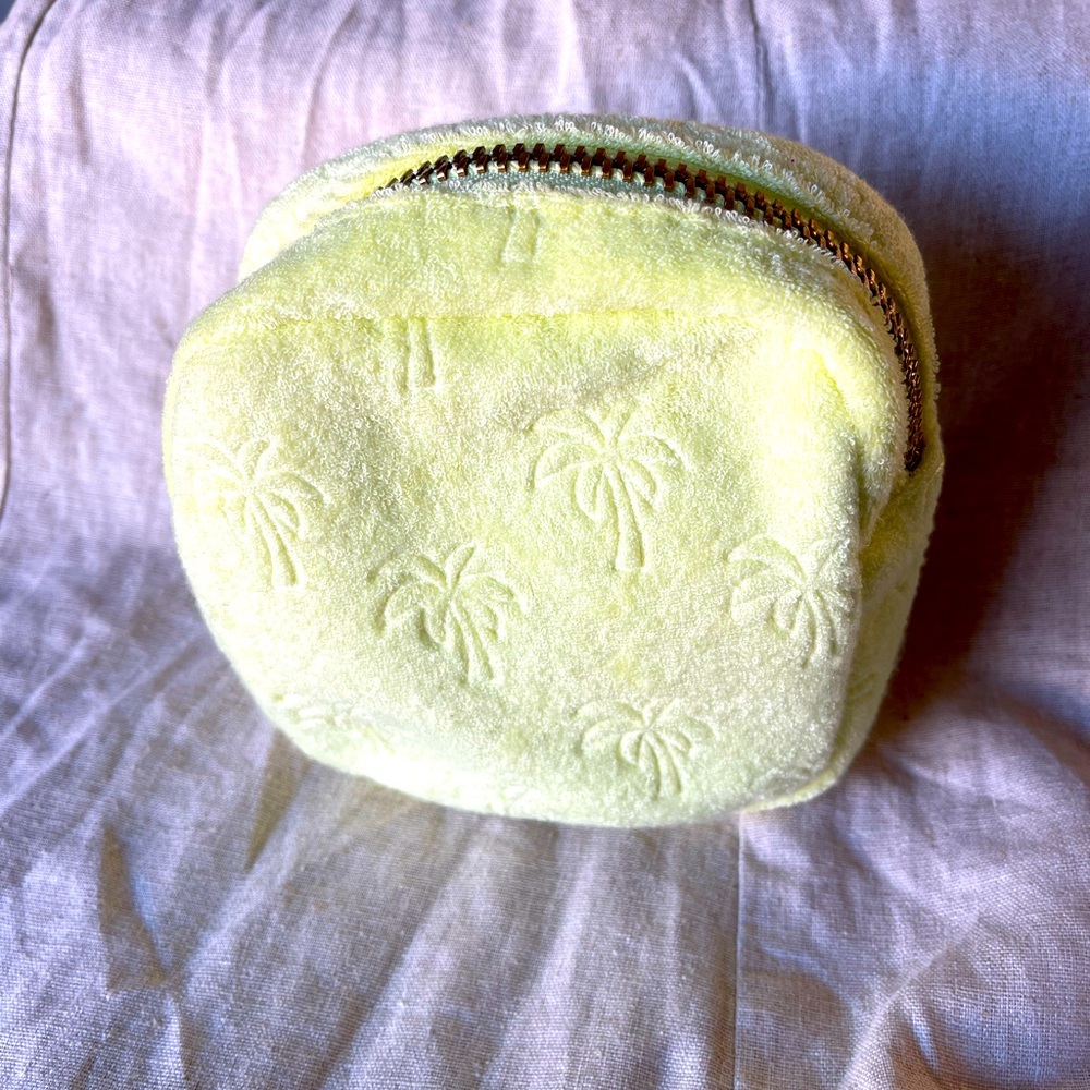 STONEY CLOVER LANE FOR TARGET yellow with palm trees pouch! Never used!